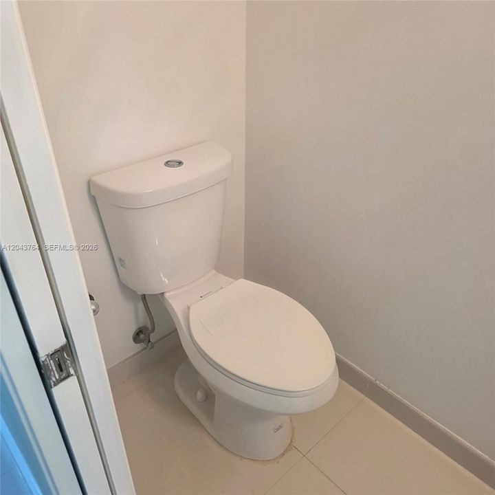 В аренду: $2,500 (2 спален, 2 ванн, 1056 Квадратных фут)