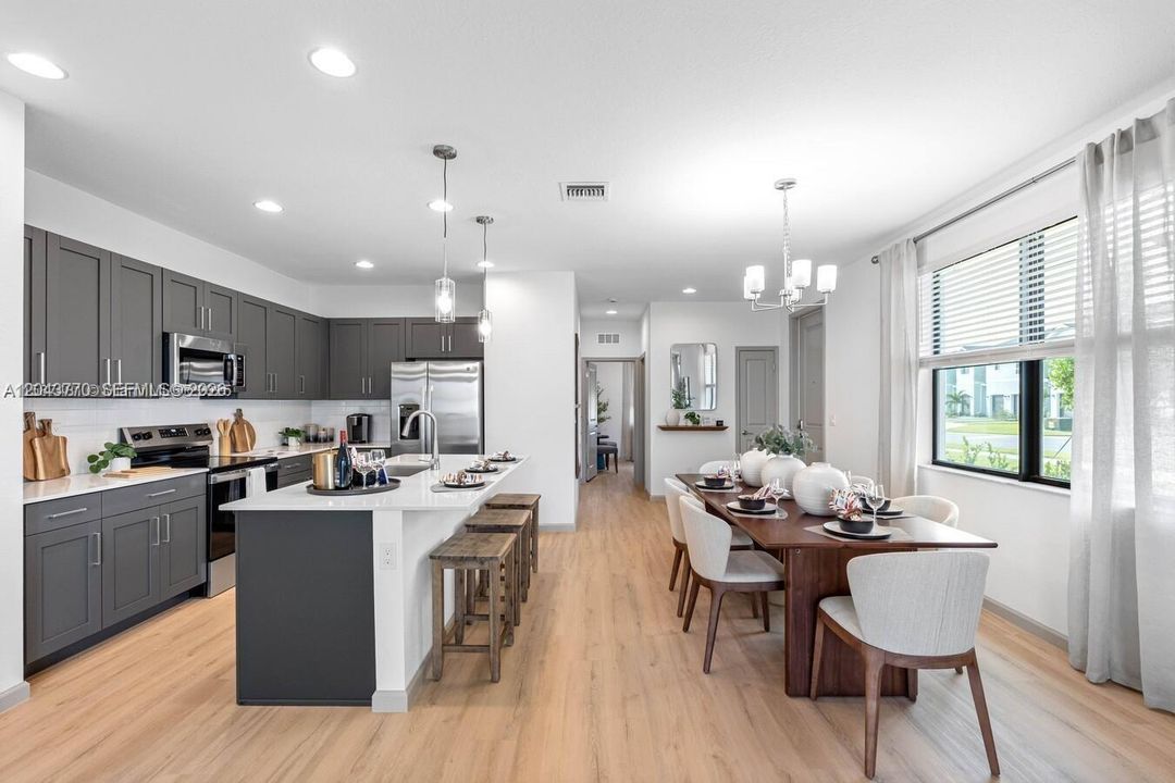 For Rent: $2,735 (3 beds, 2 baths, 1634 Square Feet)