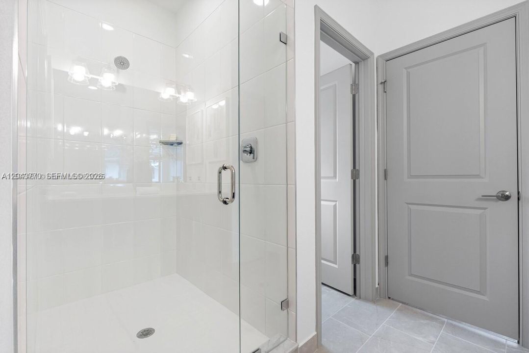 For Rent: $2,735 (3 beds, 2 baths, 1634 Square Feet)
