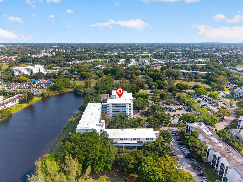 На продажу: $139,000 (2 спален, 2 ванн, 1230 Квадратных фут)