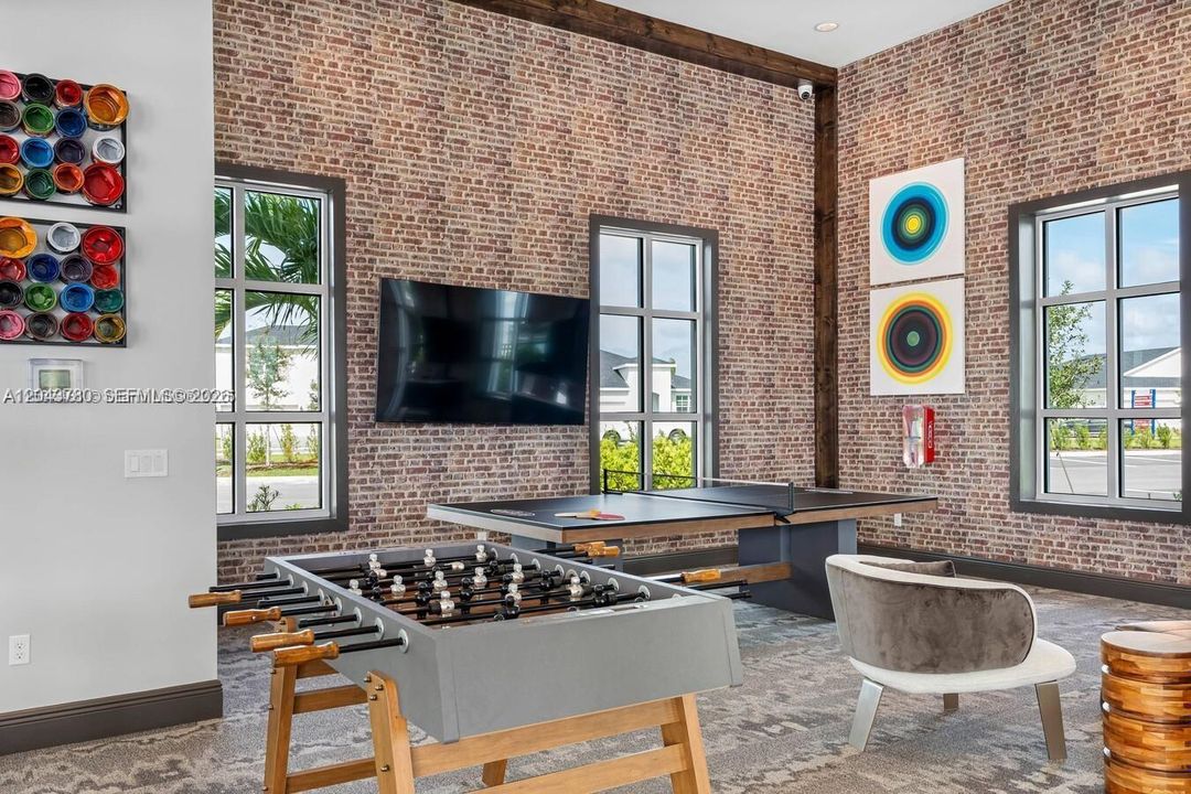 For Rent: $2,810 (3 beds, 2 baths, 1634 Square Feet)