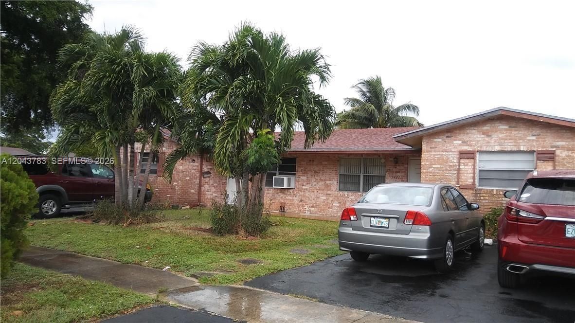 For Rent: $2,200 (2 beds, 1 baths, 1200 Square Feet)