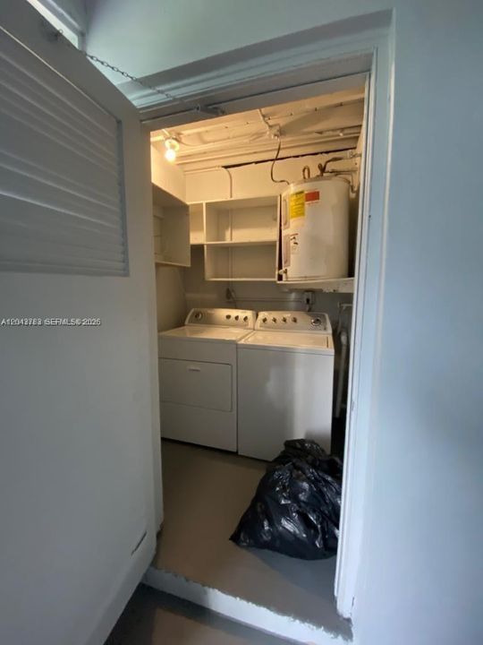 For Rent: $2,200 (2 beds, 1 baths, 1200 Square Feet)