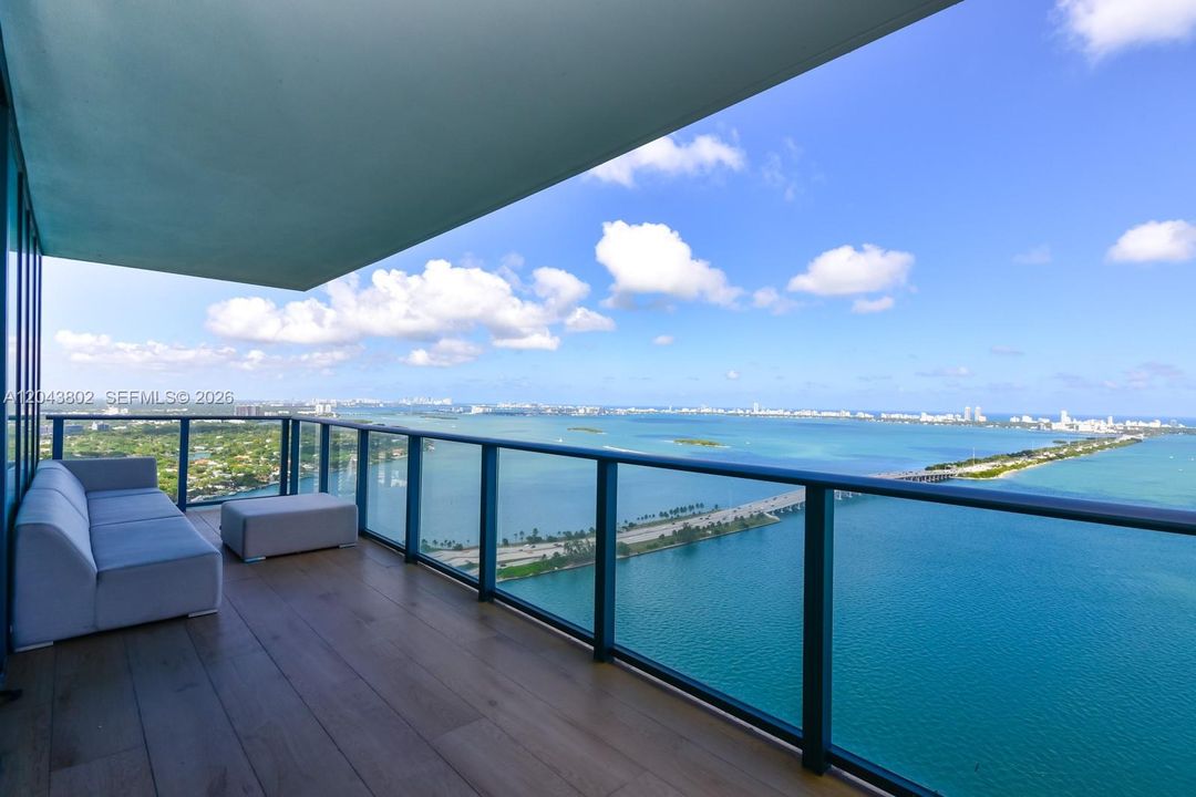 En Venta: $1,849,000 (3 camas, 3 baños, 1634 Pies cuadrados)