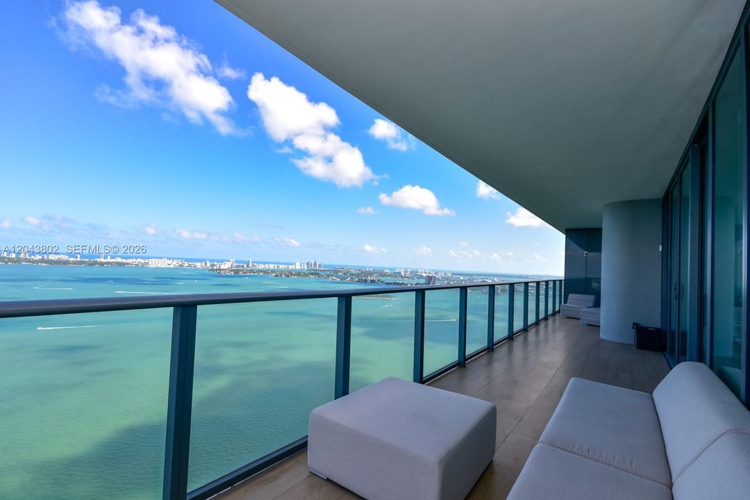 En Venta: $1,849,000 (3 camas, 3 baños, 1634 Pies cuadrados)