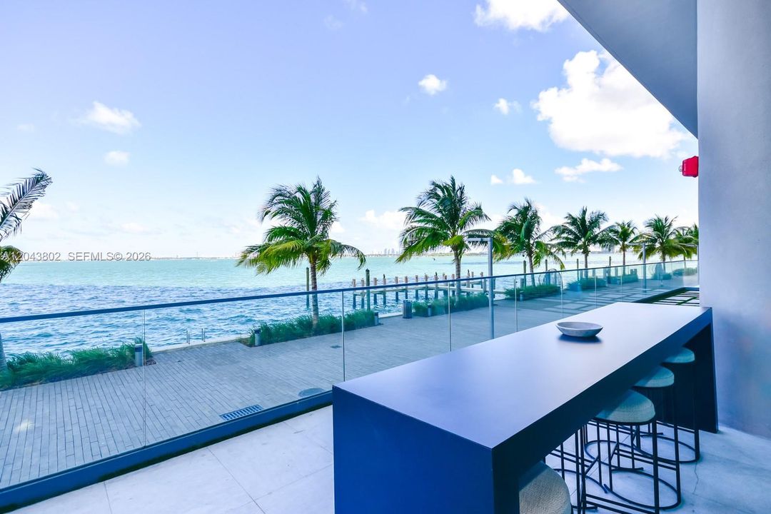 En Venta: $1,849,000 (3 camas, 3 baños, 1634 Pies cuadrados)