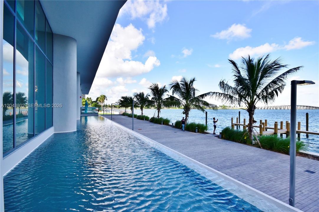 En Venta: $1,849,000 (3 camas, 3 baños, 1634 Pies cuadrados)