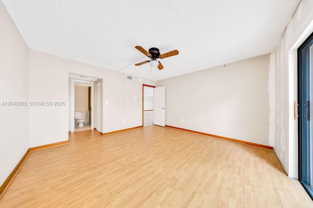 For Sale: $499,900 (4 beds, 3 baths, 2600 Square Feet)