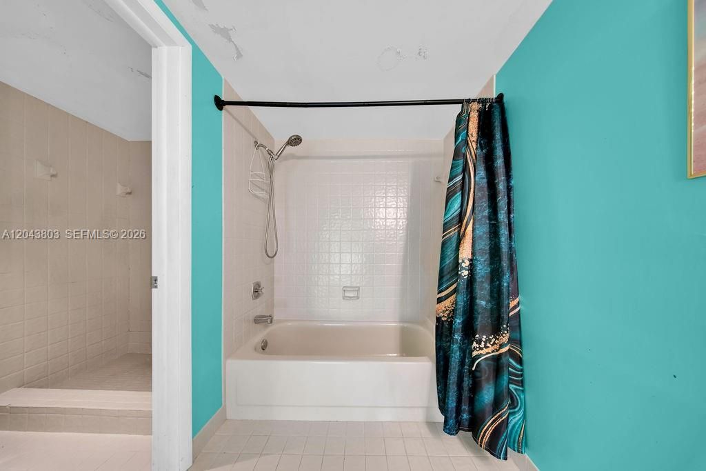 For Sale: $499,900 (4 beds, 3 baths, 2600 Square Feet)
