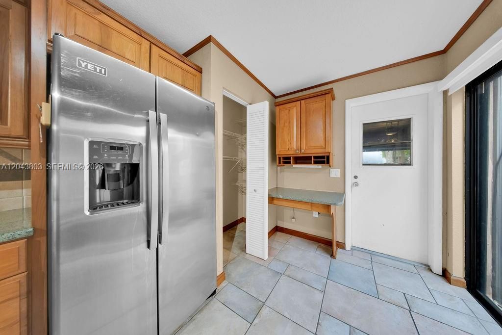 For Sale: $499,900 (4 beds, 3 baths, 2600 Square Feet)
