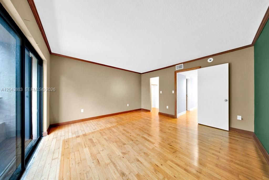 For Sale: $499,900 (4 beds, 3 baths, 2600 Square Feet)