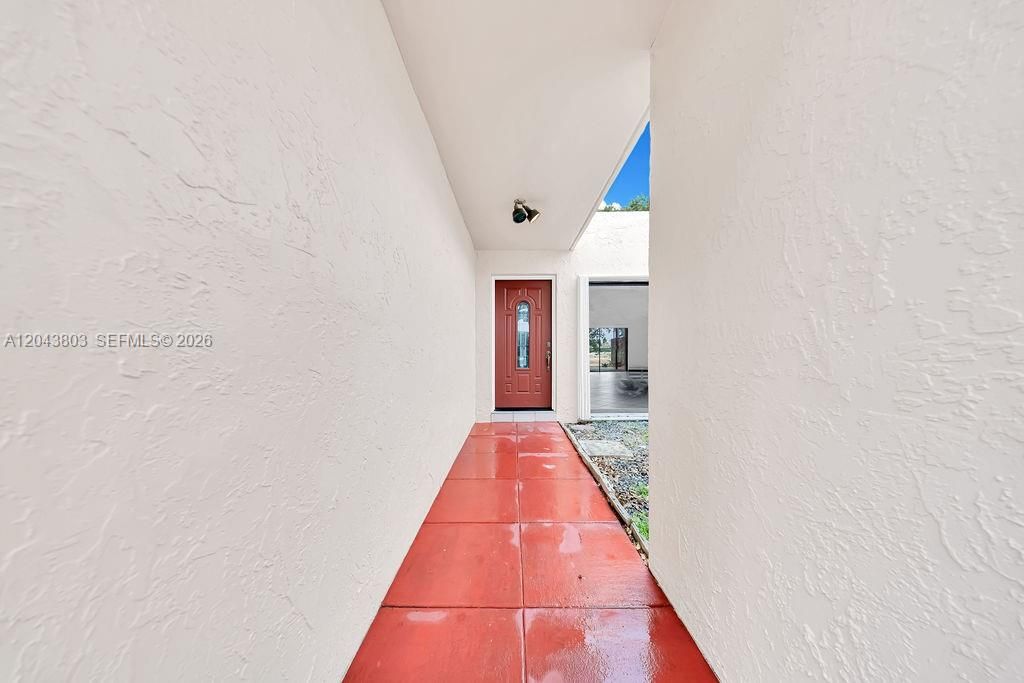 For Sale: $499,900 (4 beds, 3 baths, 2600 Square Feet)