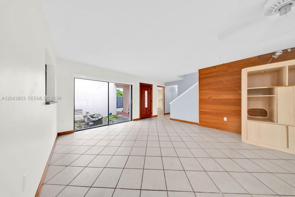 For Sale: $499,900 (4 beds, 3 baths, 2600 Square Feet)