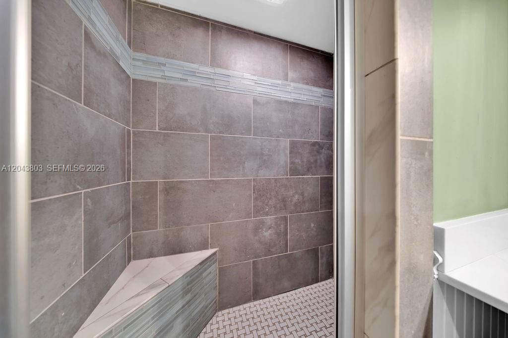 For Sale: $499,900 (4 beds, 3 baths, 2600 Square Feet)