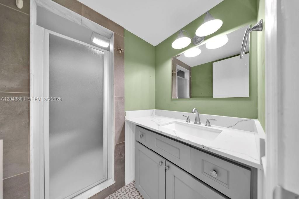 For Sale: $499,900 (4 beds, 3 baths, 2600 Square Feet)