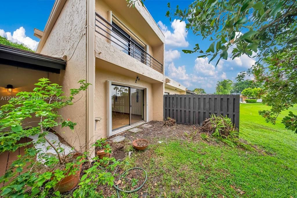 For Sale: $499,900 (4 beds, 3 baths, 2600 Square Feet)
