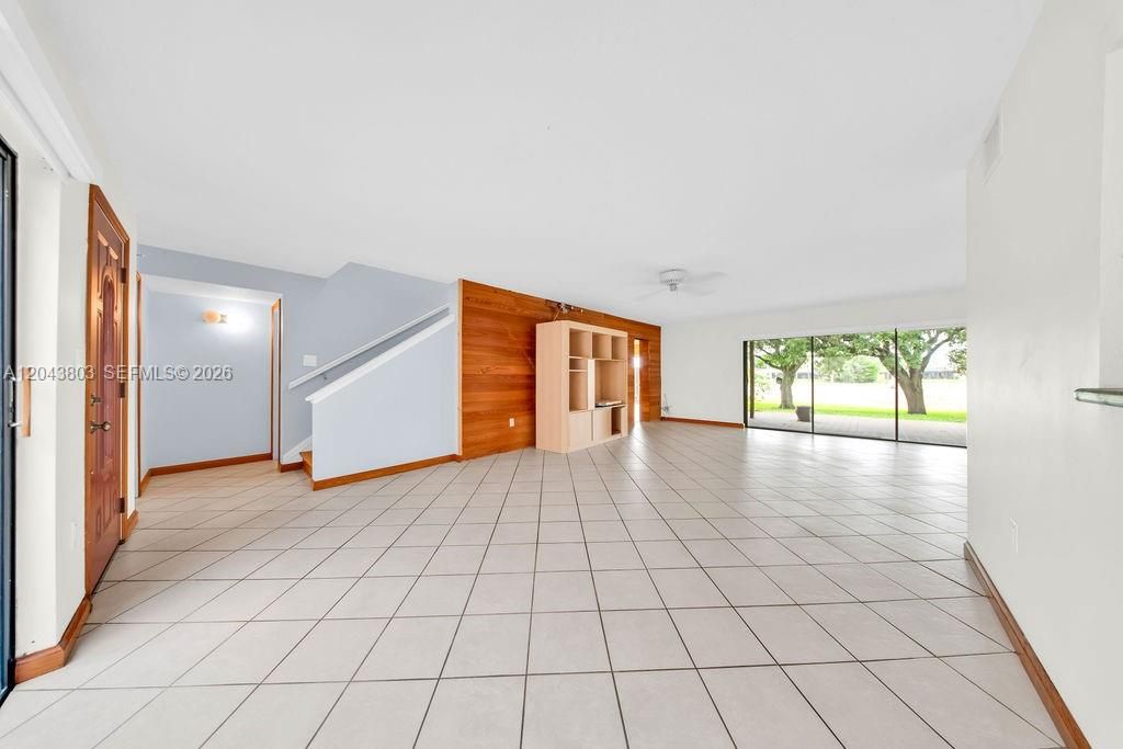For Sale: $499,900 (4 beds, 3 baths, 2600 Square Feet)