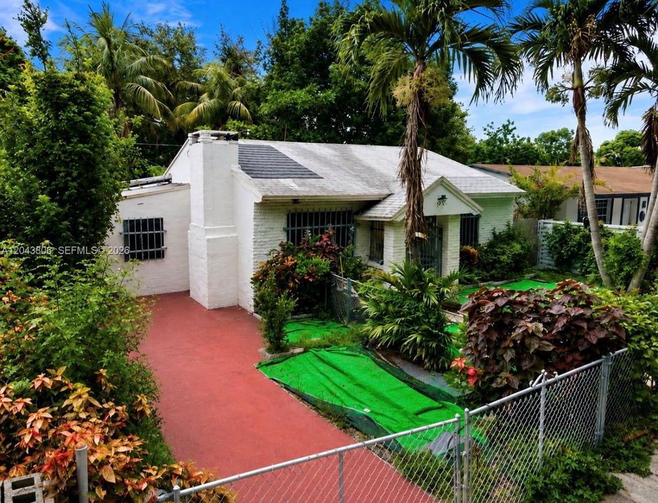 En Venta: $424,999 (3 camas, 2 baños, 1102 Pies cuadrados)