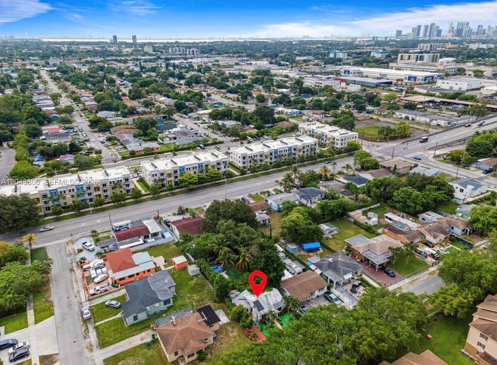 En Venta: $424,999 (3 camas, 2 baños, 1102 Pies cuadrados)