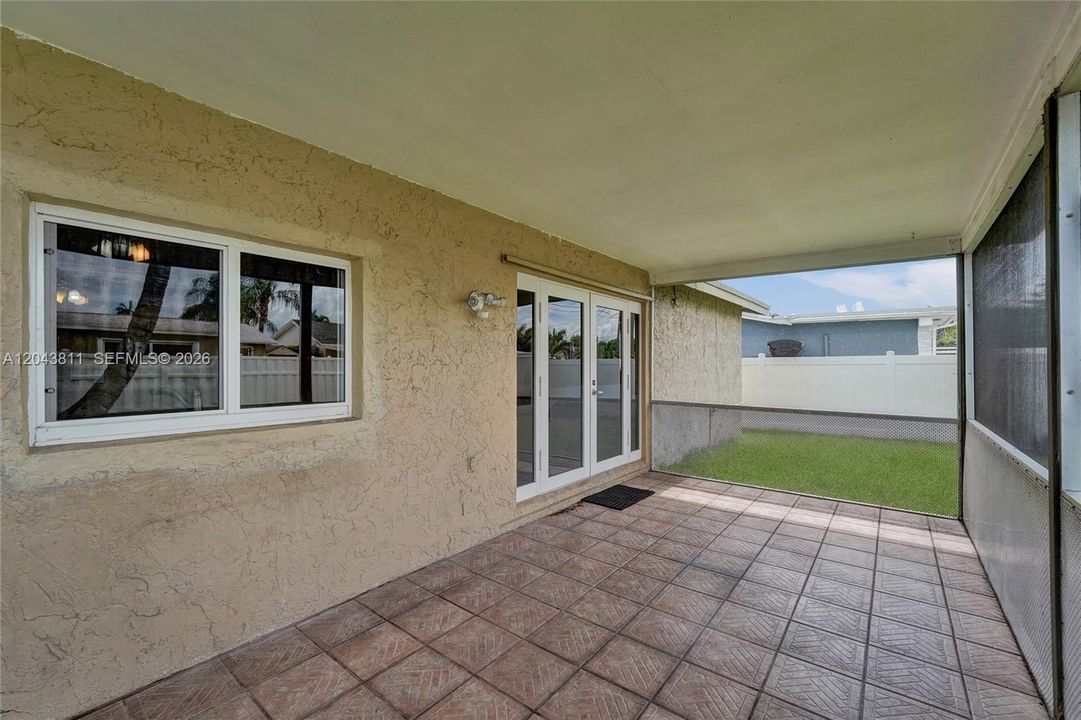 SPACIOUS PATIO