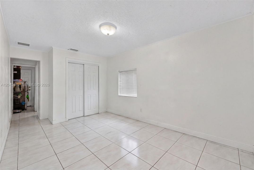 En Venta: $800,000 (5 camas, 3 baños, 1669 Pies cuadrados)