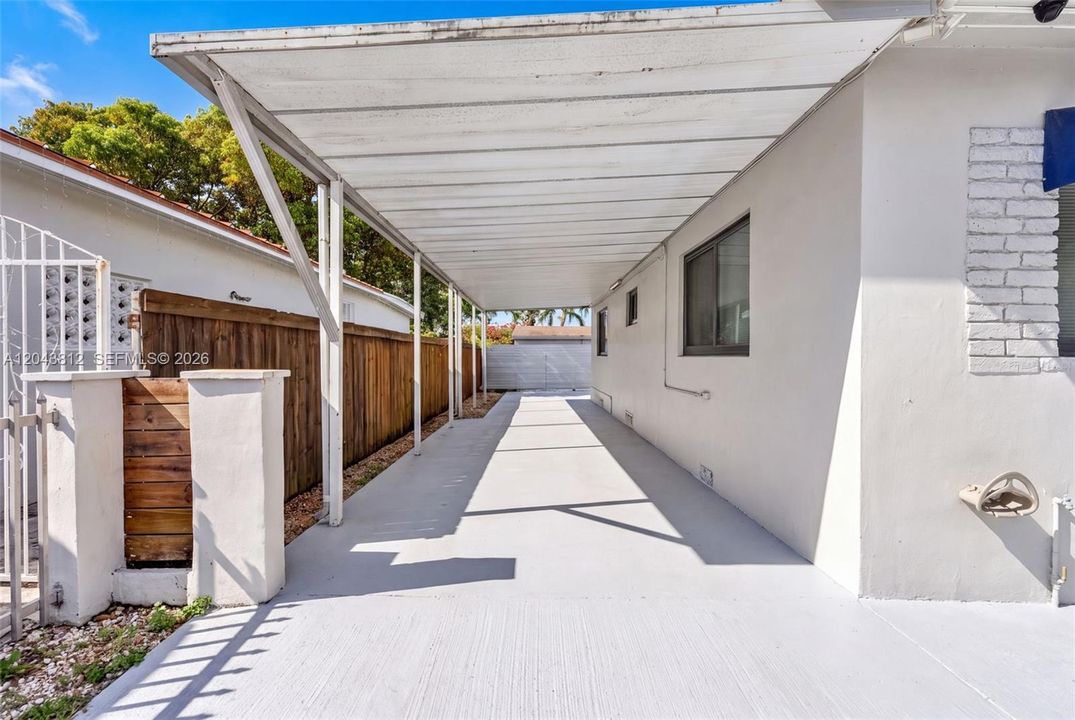 En Venta: $800,000 (5 camas, 3 baños, 1669 Pies cuadrados)