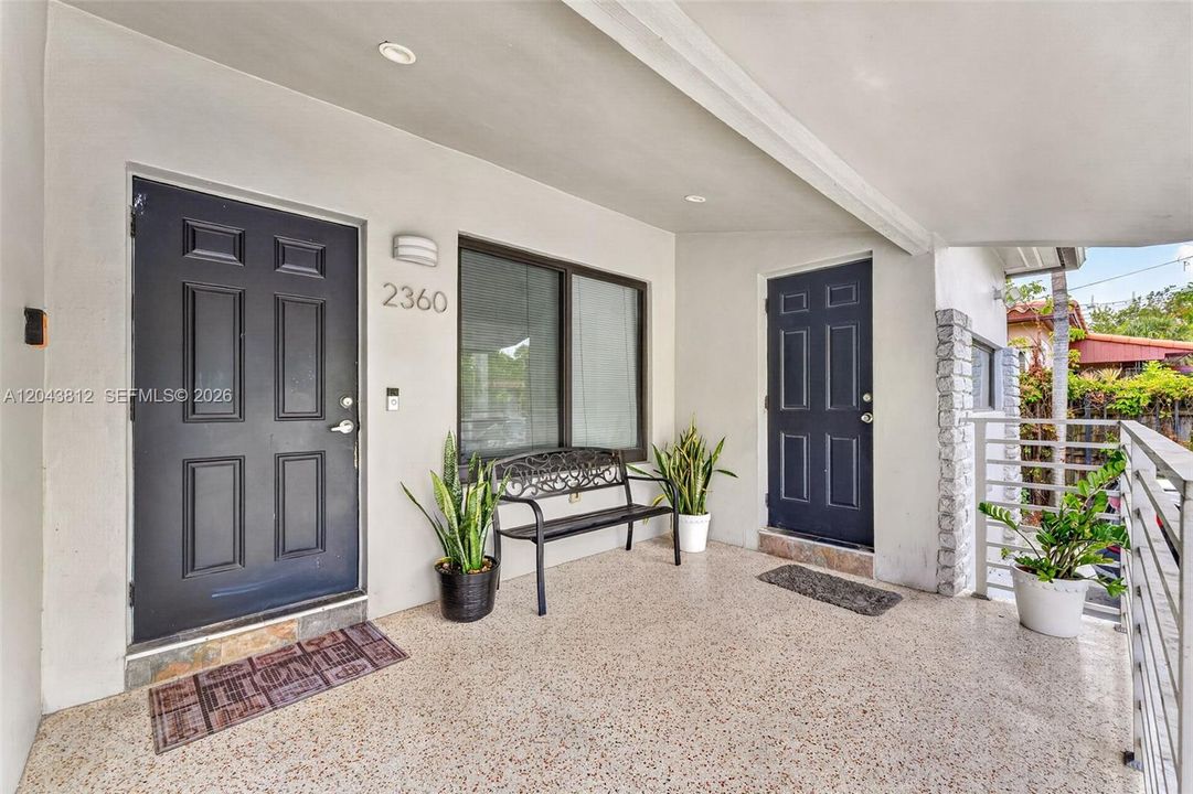 En Venta: $800,000 (5 camas, 3 baños, 1669 Pies cuadrados)