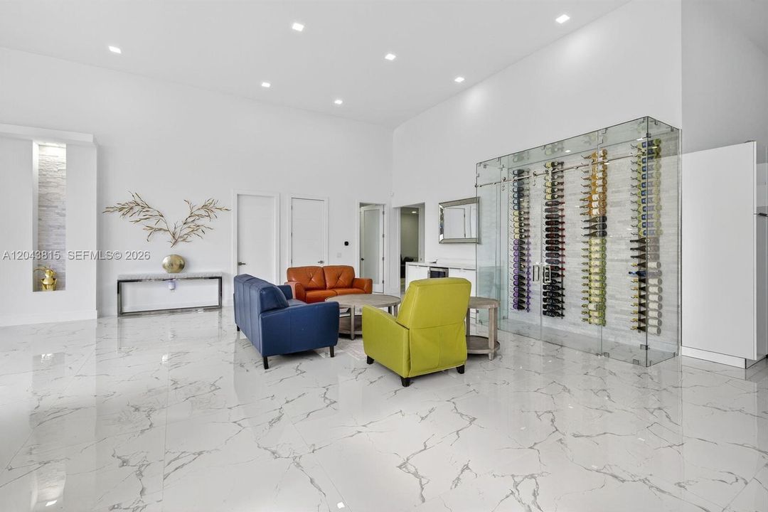 En Renta: $28,000 (6 camas, 6 baños, 4115 Pies cuadrados)