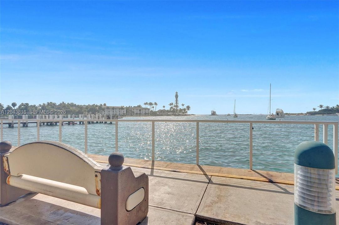 For Sale: $445,000 (2 beds, 2 baths, 1000 Square Feet)
