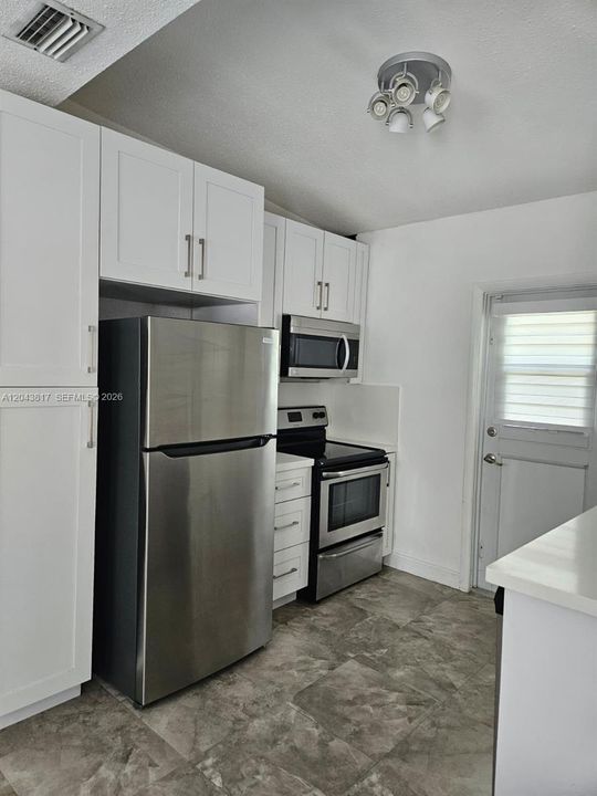 В аренду: $2,699 (2 спален, 1 ванн, 600 Квадратных фут)