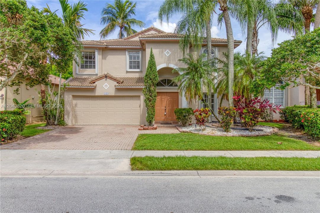 For Rent: $5,500 (5 beds, 3 baths, 2845 Square Feet)