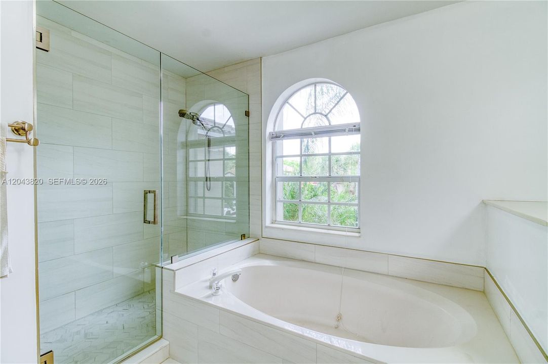 For Rent: $5,500 (5 beds, 3 baths, 2845 Square Feet)