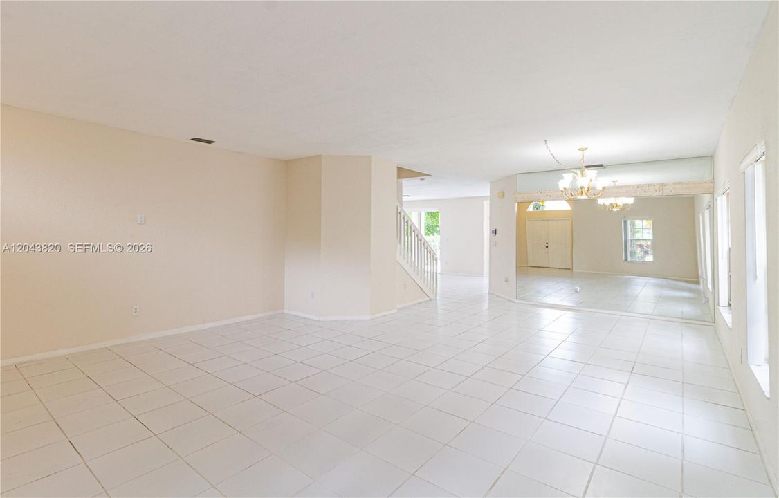 For Rent: $5,500 (5 beds, 3 baths, 2845 Square Feet)