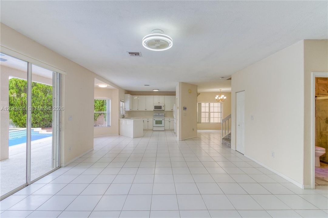 For Rent: $5,500 (5 beds, 3 baths, 2845 Square Feet)
