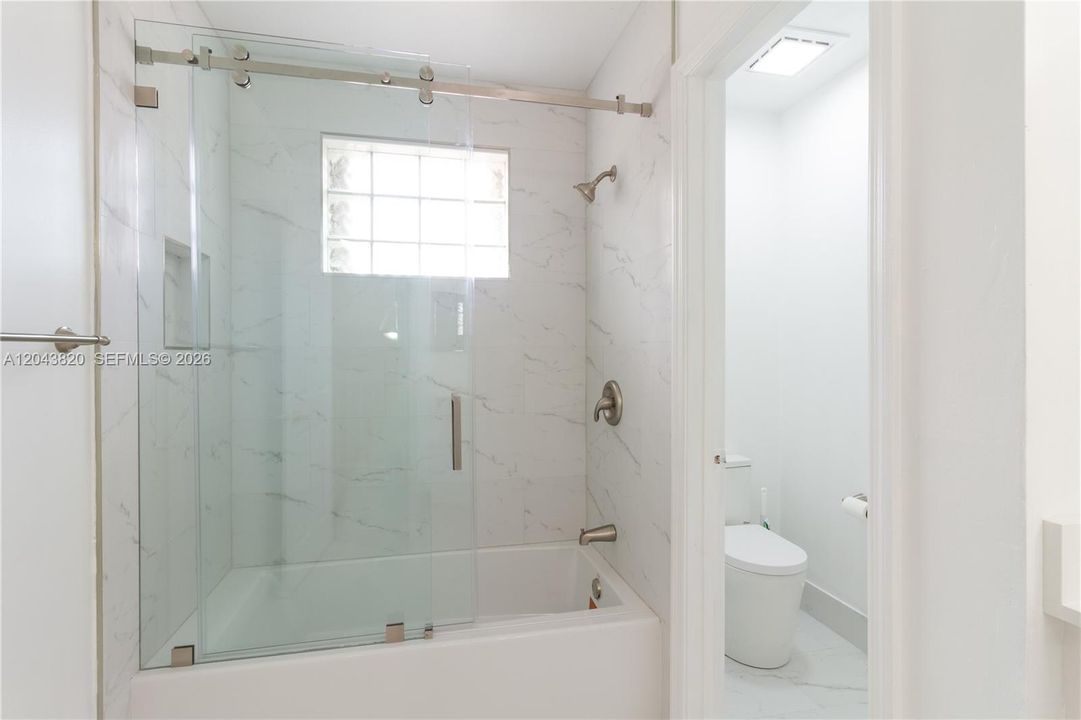 For Rent: $5,500 (5 beds, 3 baths, 2845 Square Feet)