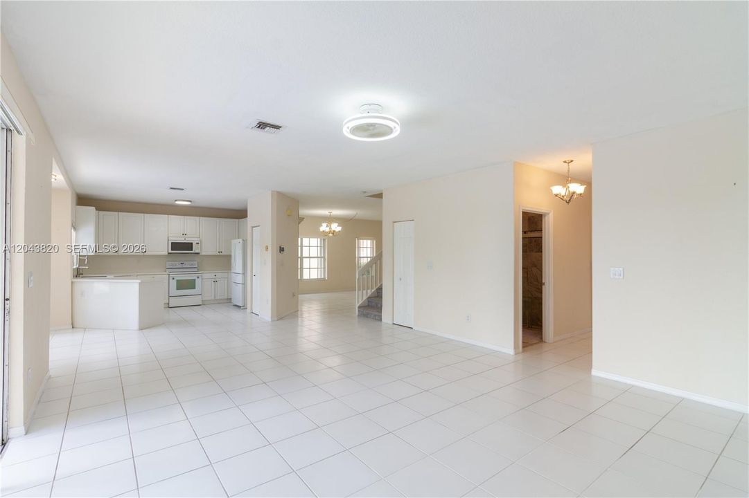 For Rent: $5,500 (5 beds, 3 baths, 2845 Square Feet)