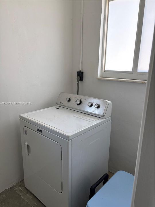 For Rent: $4,100 (3 beds, 2 baths, 1092 Square Feet)