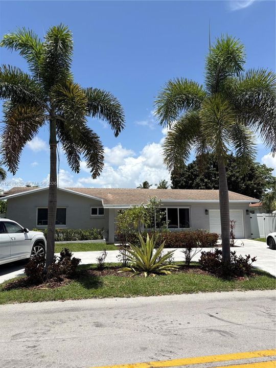 For Rent: $4,100 (3 beds, 2 baths, 1092 Square Feet)