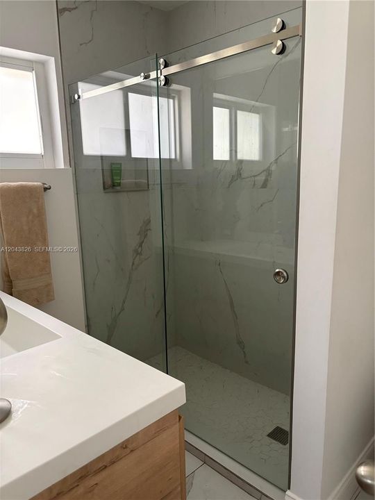 For Rent: $4,100 (3 beds, 2 baths, 1092 Square Feet)