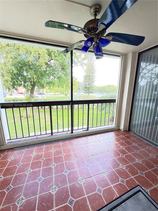 For Rent: $2,000 (2 beds, 2 baths, 1068 Square Feet)
