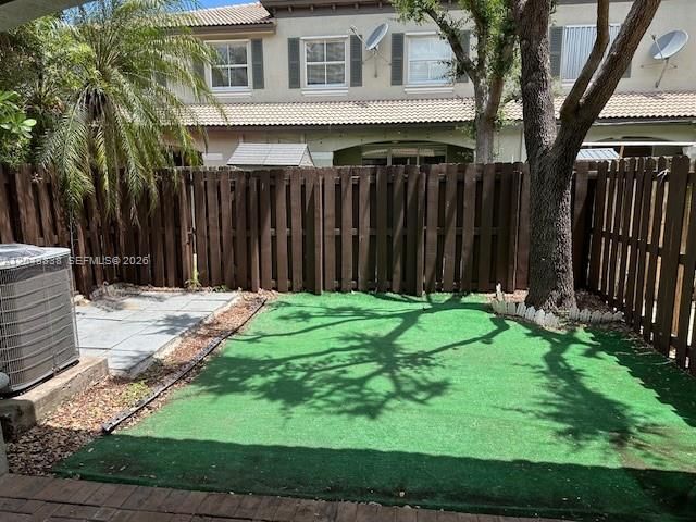 For Rent: $3,100 (3 beds, 2 baths, 1678 Square Feet)