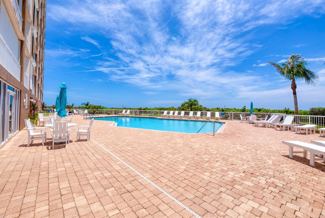 Oceanique Pool