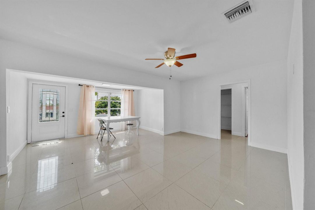 7 Living Area