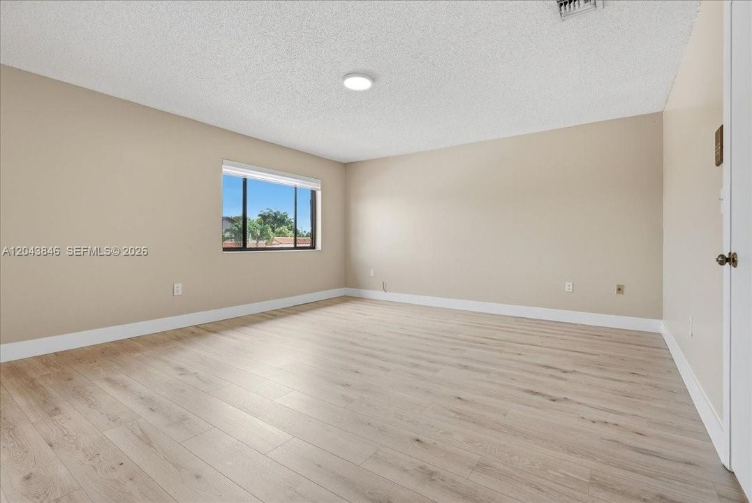 For Sale: $759,000 (3 beds, 2 baths, 2716 Square Feet)
