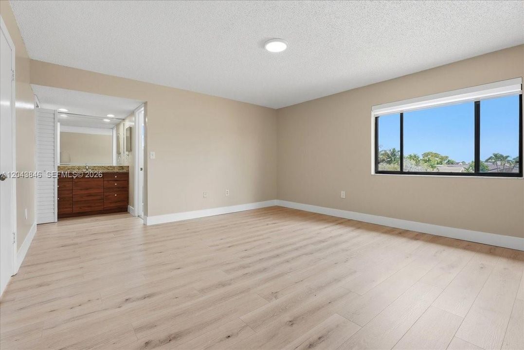 For Sale: $759,000 (3 beds, 2 baths, 2716 Square Feet)