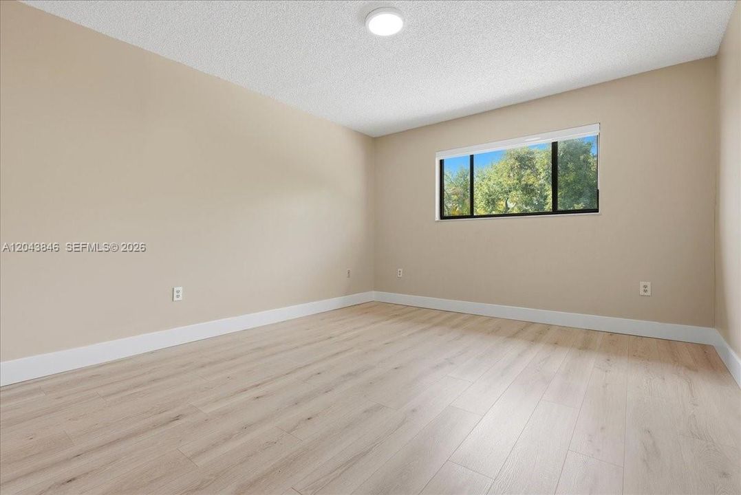 For Sale: $759,000 (3 beds, 2 baths, 2716 Square Feet)