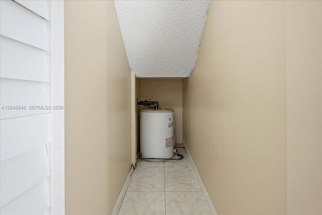 For Sale: $759,000 (3 beds, 2 baths, 2716 Square Feet)