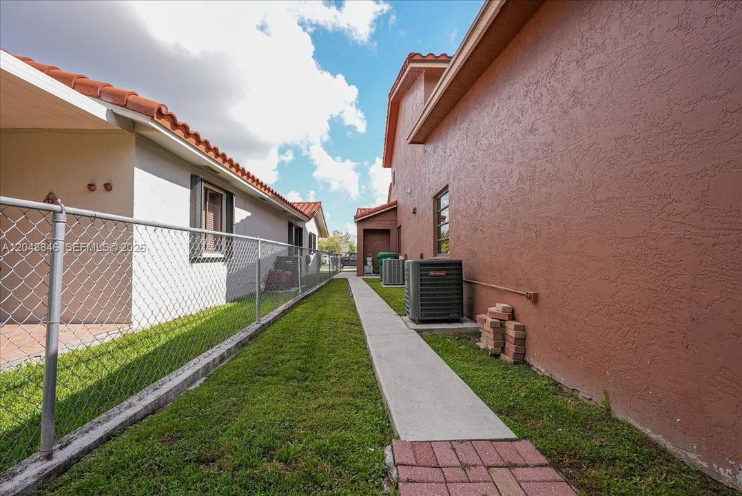 For Sale: $759,000 (3 beds, 2 baths, 2716 Square Feet)