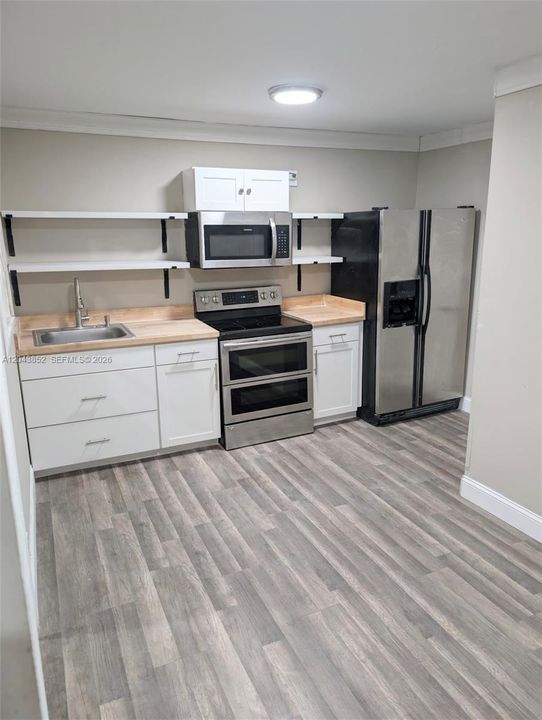 В аренду: $1,800 (2 спален, 1 ванн, 818 Квадратных фут)