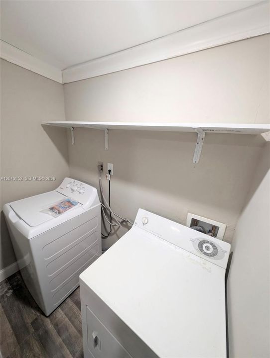 В аренду: $1,800 (2 спален, 1 ванн, 818 Квадратных фут)